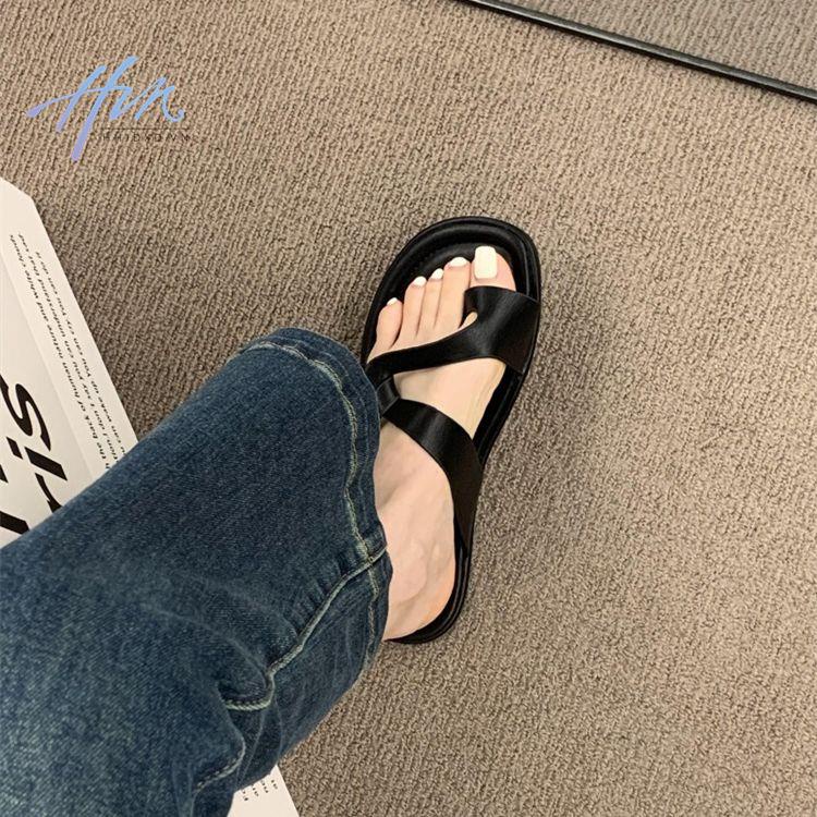 Dép Sandal Đế Bằng Mềm Mại Thoải Mái Thời Trang Mùa Hè Phong Cách Hàn Quốc Cho Nữ
