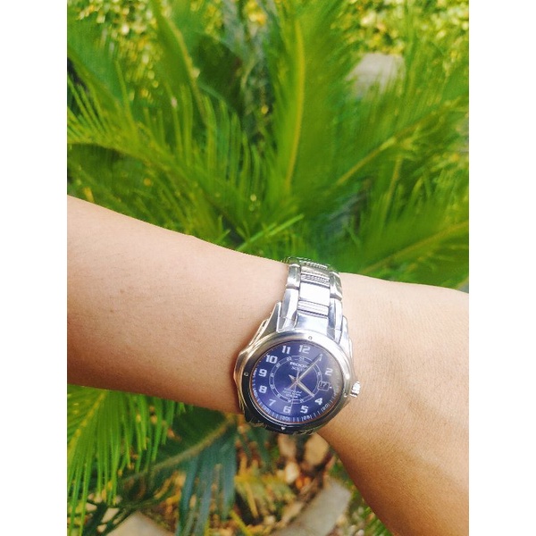 Đồng hồ nam Alba Seiko , solar , dây khóa zin Titanium, size 38-41mm, độ mới cao 95%, hoạt động tốt