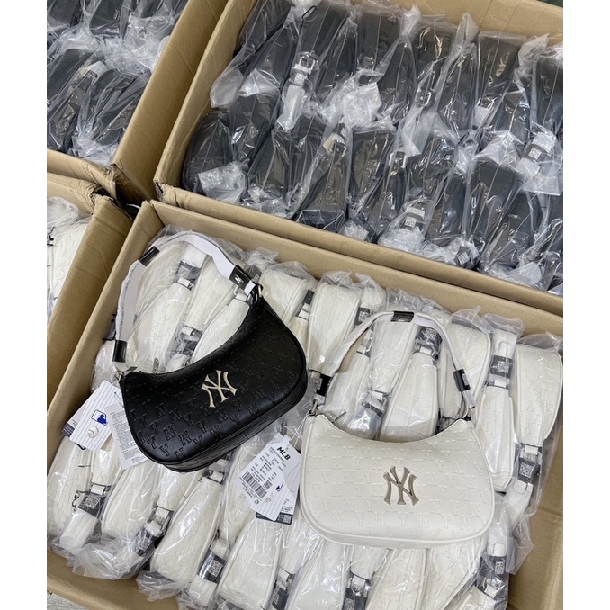 Túi kẹp nách M LB NY HOBO size 23 xuất xịn