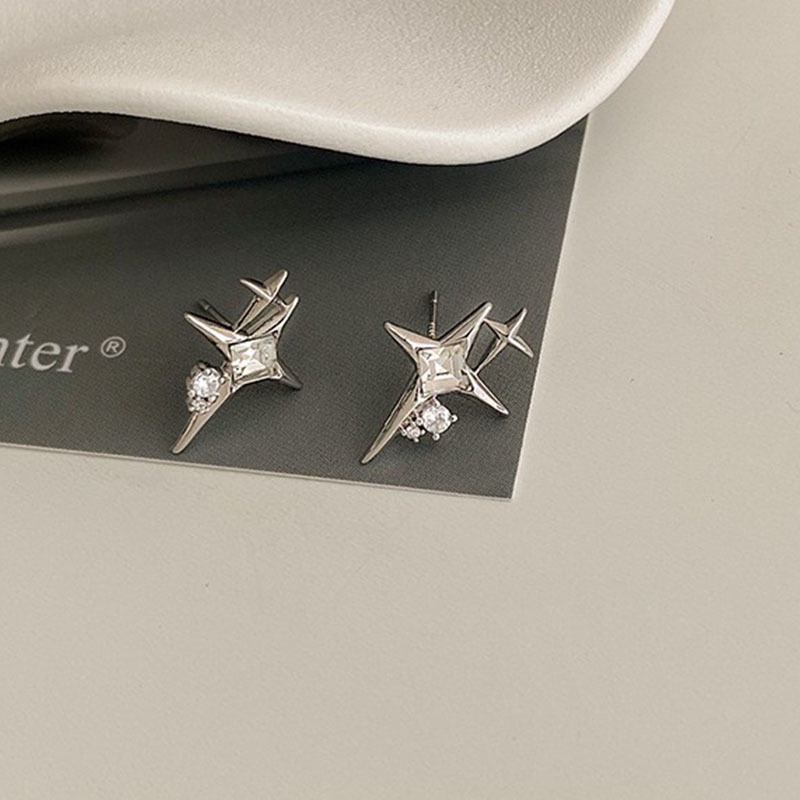 Khuyên tai kẹp không bấm lỗ chốt cố định K108 bằng hợp kim mạ bạc hình ngôi sao đính đá dáng ngắn Leous Accessories