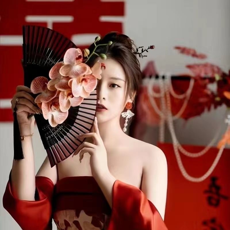 Quạt Xếp Cầm Tay Cô Dâu Phong Cách Trung Hoa Mới