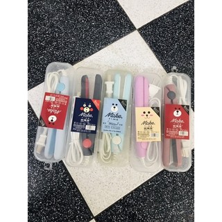 Máy duỗi tóc mini Make Time nhỏ gọn, tiện lợi dễ mang theo. Máy ép tóc