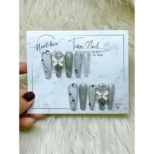 Nail box Mắt mèo