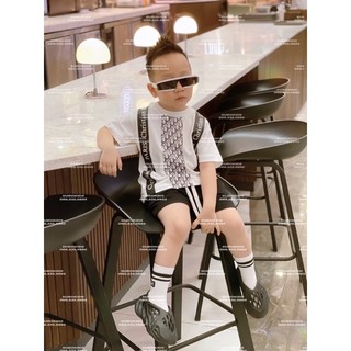 Áo Phông sành điệu cho bé