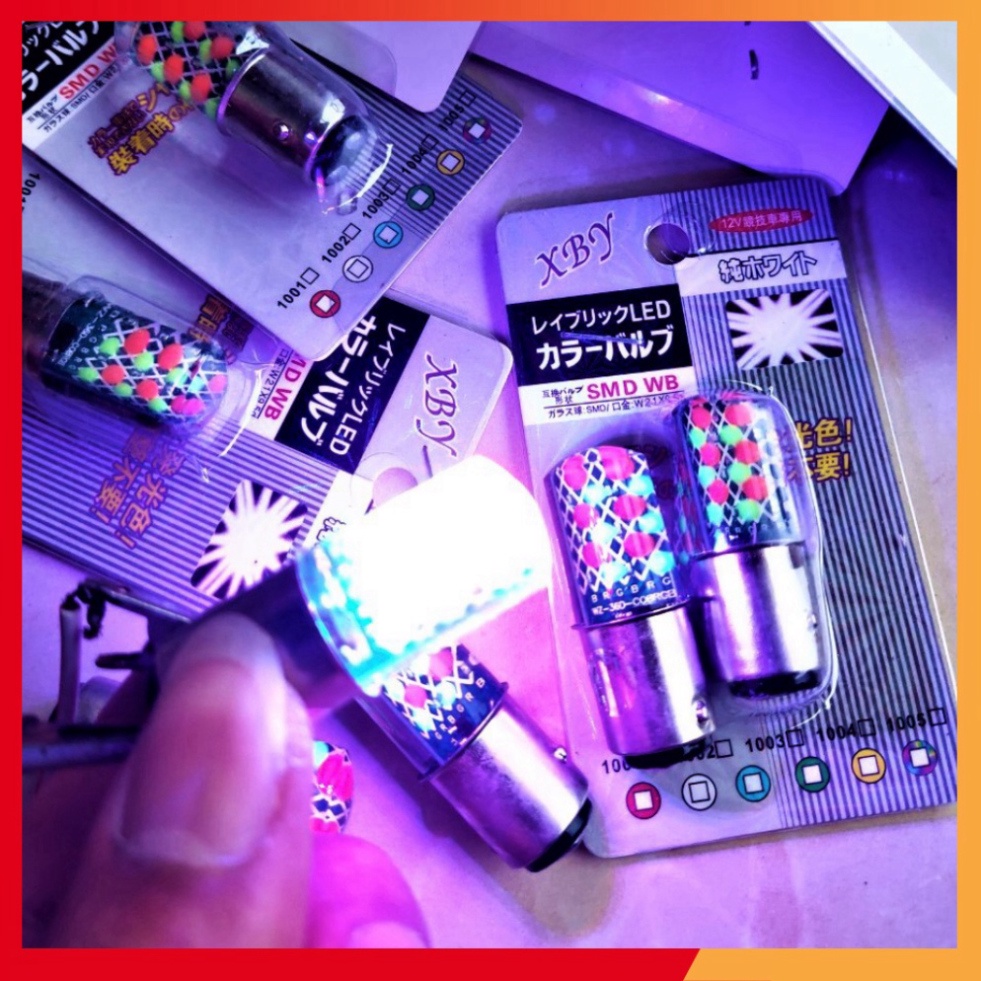 Đèn Hậu Led Hiệu Ứng  7 Màu Chớp Nháy F1 Khi Phanh  Phủ Silicol Hiệu Ứng Siêu Đẹp cho Xe Máy + Ô Tô 12V