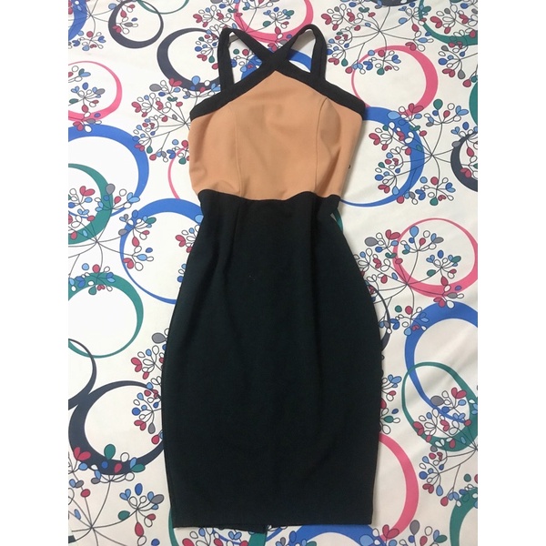 Thanh lí quần áo giá rẻ