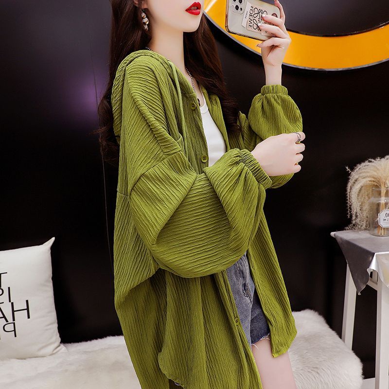 (ORDER) Áo khoác sơ mi đuôi tôm xẻ tà dáng rộng thời trang chống nắng màu xanh rêu và trắng