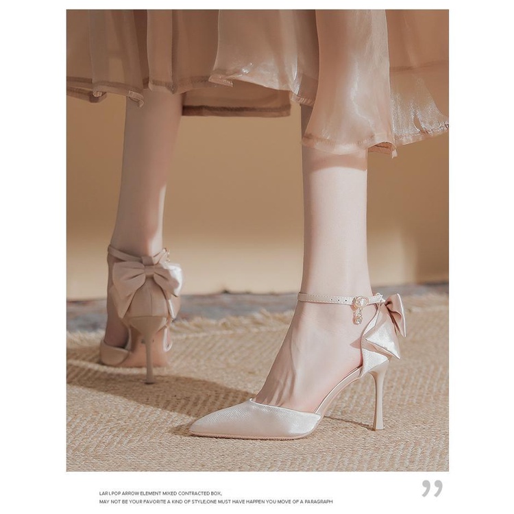 Giày Cao Gót Mũi Nhọn Phối Khóa Cài Thiết Kế Mới Thời Trang 2023 Dành Cho Cô Dâu