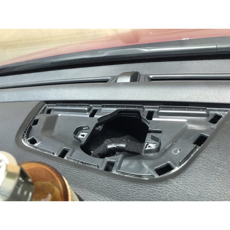 LOA CENTER JBL - LOA TRUNG TÂM DÀNH CHO ÔTÔ . BẤM COS CẮM GIẮC ZIN XE