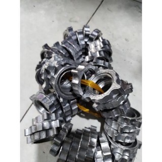 1 cái tán lồng quạt nhôm