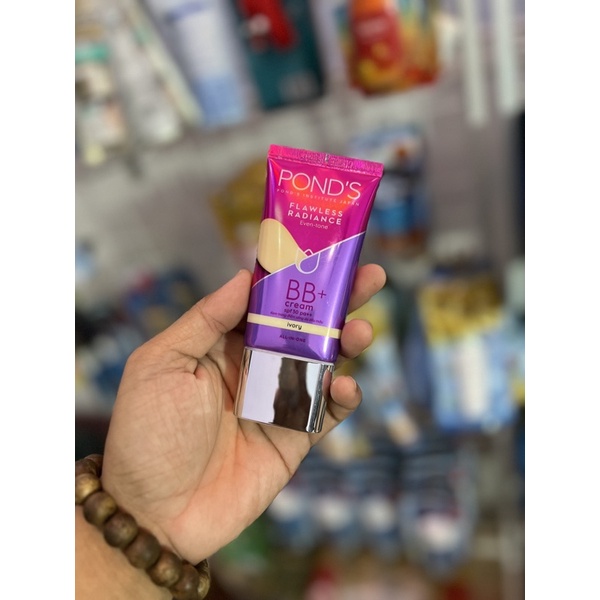 Kem BB Cream Dưỡng Trắng Tạo Nền Ponds