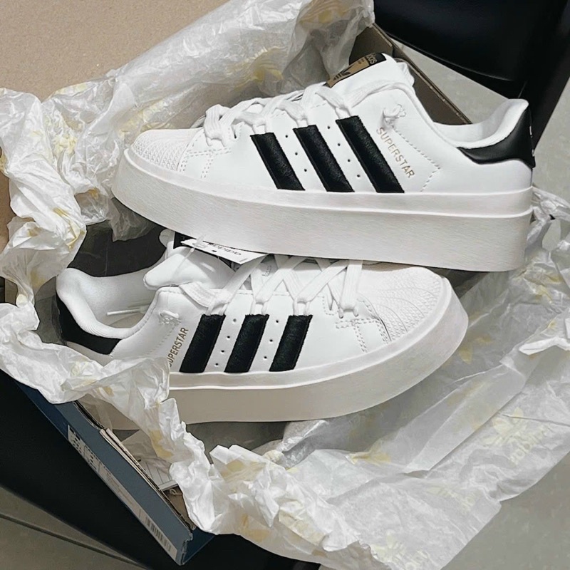 Giày adidas superstar bone black đế cao GH887