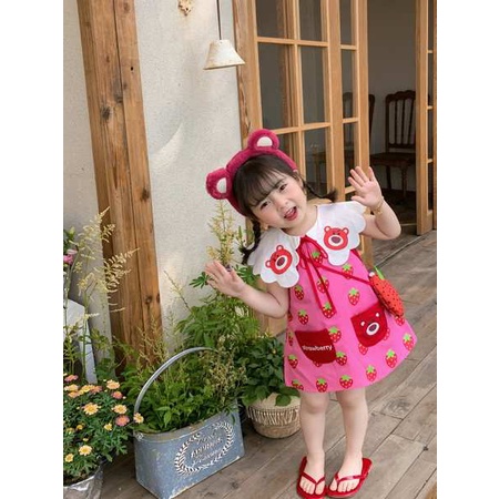 Váy vest không tay cổ bẻ lớn dâu tây cho bé gái