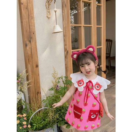 Váy vest không tay cổ bẻ lớn dâu tây cho bé gái