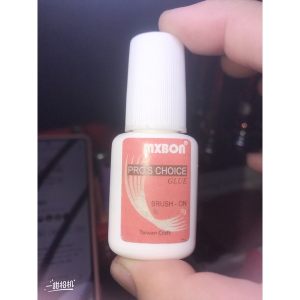 Keo dán móng chuyên dụng