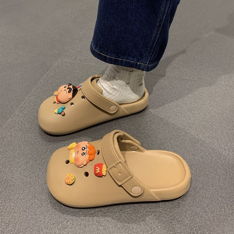 Giày Sandal Mùa Hè Đế Dày Đục Lỗ In Hình Shin-Chan Dễ Thương Dễ Phối Đồ Cho Nữ Sinh