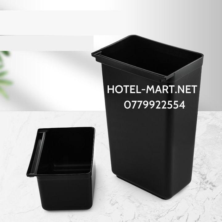 THAU VÀ XÔ NHỰA XE ĐẨY THU GOM CHÉN DĨA TRONG NHÀ HÀNG