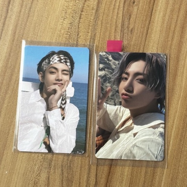 Ảnh thẻ bài Taehyung Jungkook BTS chính hãng