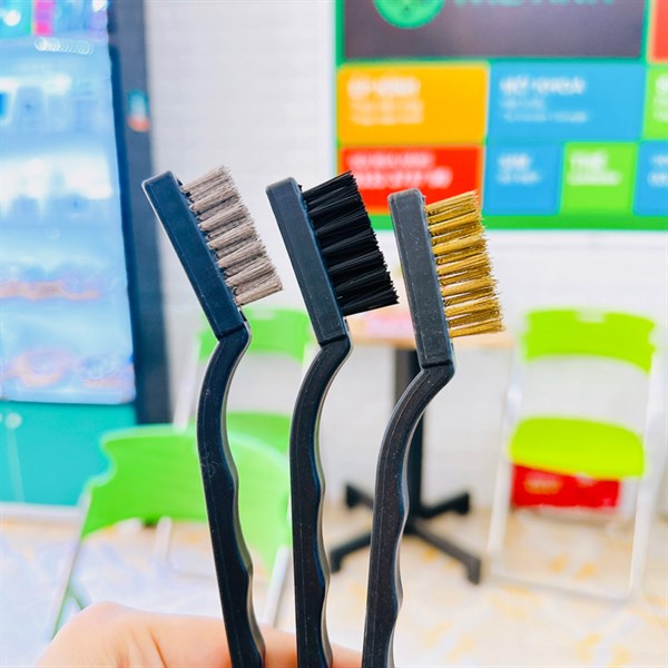 Bộ 3 bàn chải vệ sinh main hàng như hình.