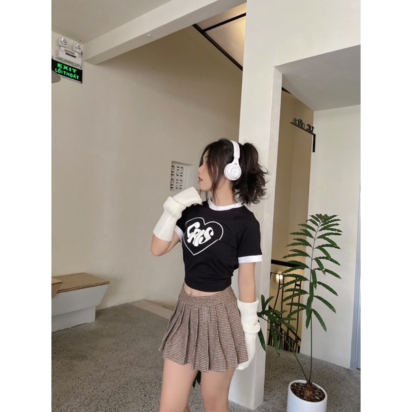 Áo Baby tee 𝐋𝐨𝐯𝐢𝐧𝐠 𝐡𝐞𝐚𝐫𝐭 đen