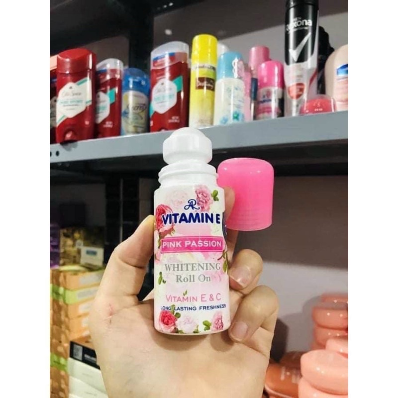 Lăn Khử Mùi Vitamin E Aron 75ml Thái Lan