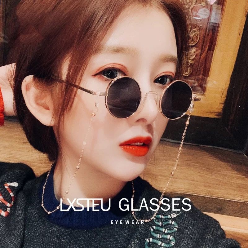 Kính Mát Gọng Nhỏ Phong Cách Hàn Quốc Cổ Điển Kèm Dây Đeo Sợi Xích Thời Trang Cho Nữ