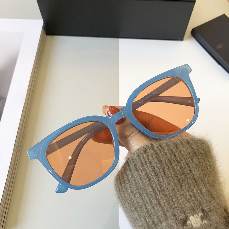 Kính Mát Gọng Đen Tròng Nâu Chống Tia UV Phong Cách retro Mỹ Cao Cấp Cho Nữ