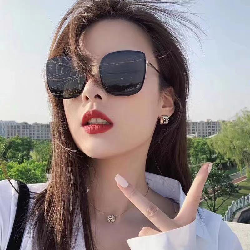 Kính Mát GM Gọng Vuông Lớn Phong Cách Đường Phố Thời Trang Cho Nữ