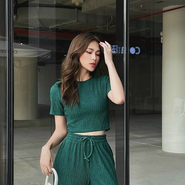 Set Bộ Xốp Áo Tay Ngắn Croptop Kèm Quần Dài Ống Suông Lưng Chun , Chất Co Dãn Mặc Thỏa Mái , 4 Màu Xanh Lá Hồng Đen Nâu