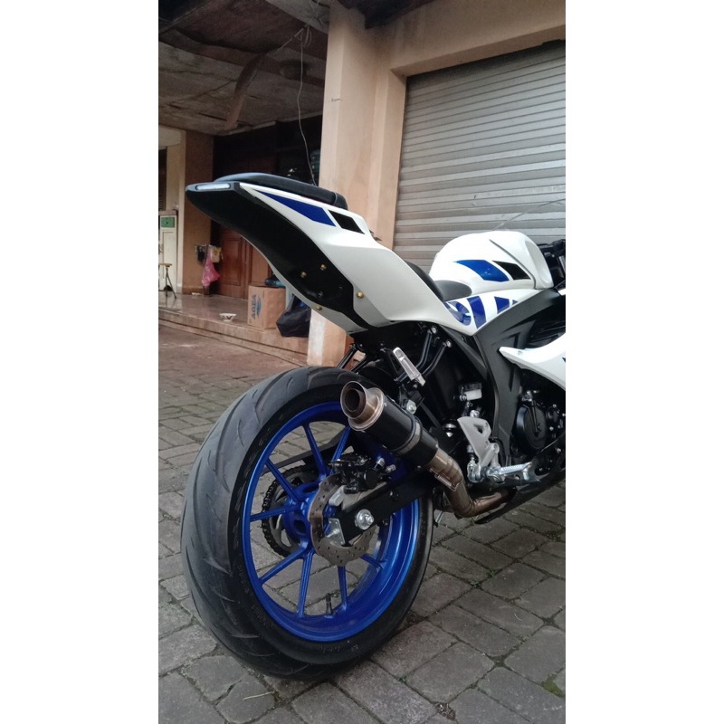 Ốp đuôi sau GSX150 tích hợp xinhan