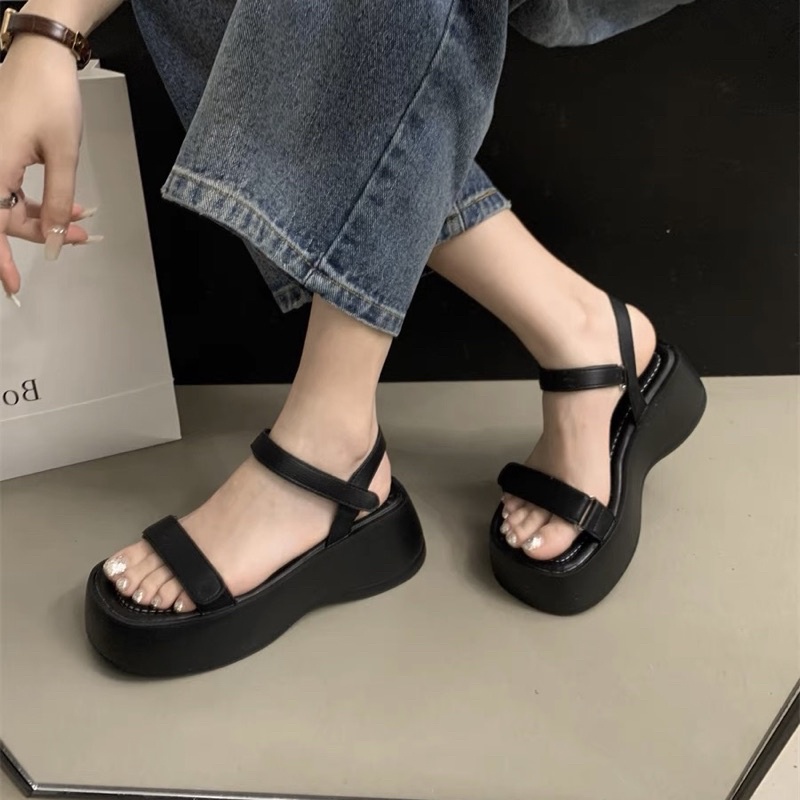 Giày sandals đế xuồng quai dán mảnh
