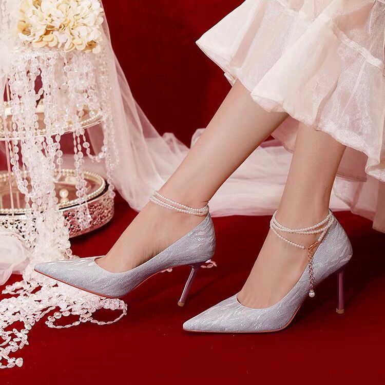 Giày Cao Gót Đính Ngọc Trai Sang Trọng Cho Cô Dâu