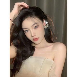 khuyên vành tai đá