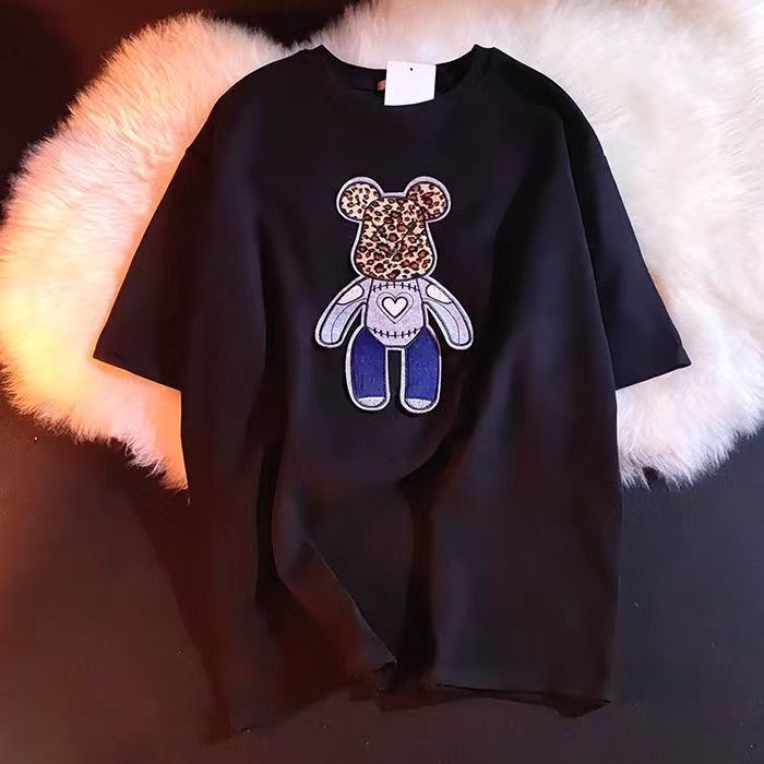 Áo Thun Nữ Ngắn Tay Cổ Tròn Thêu Hình Gấu Và Da Báo Phong Cách Mới