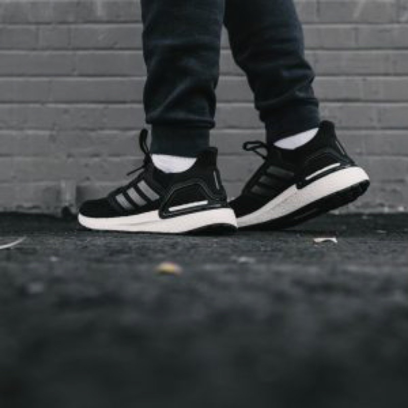 Giày Ultraboost running 2022 Black EG8866