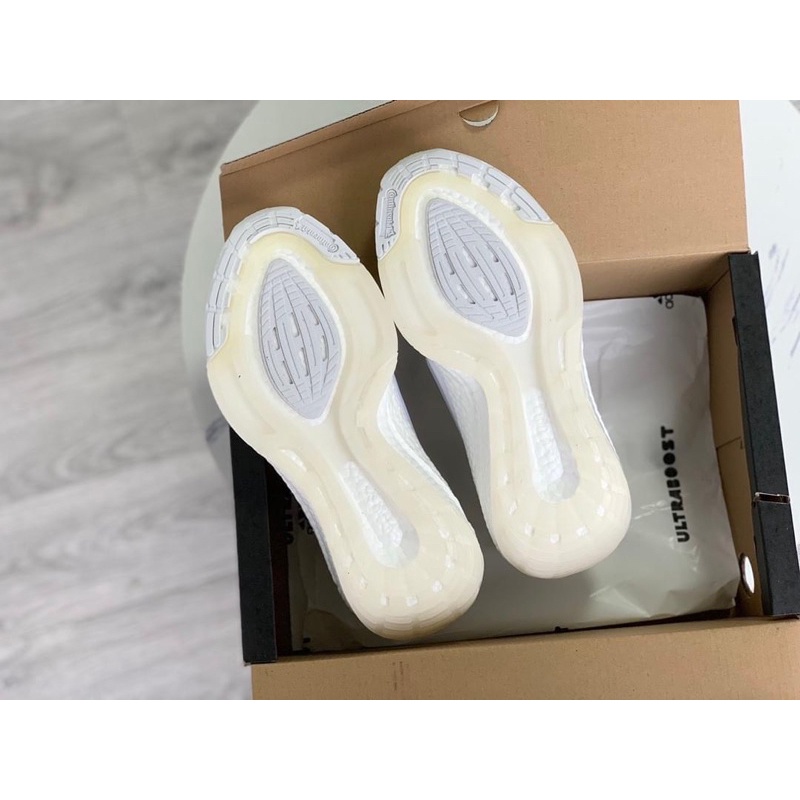 Giày Ultraboost 22 Running White
