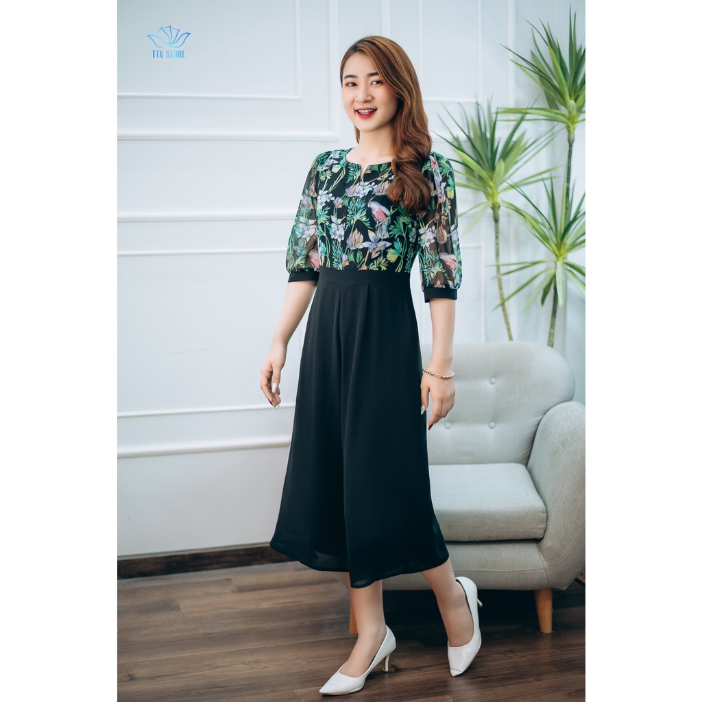 Jump lửng thiết kế trung niên TTV1362 Cổ tròn khoét V tay lỡ màu Đen Hoa sang trọng