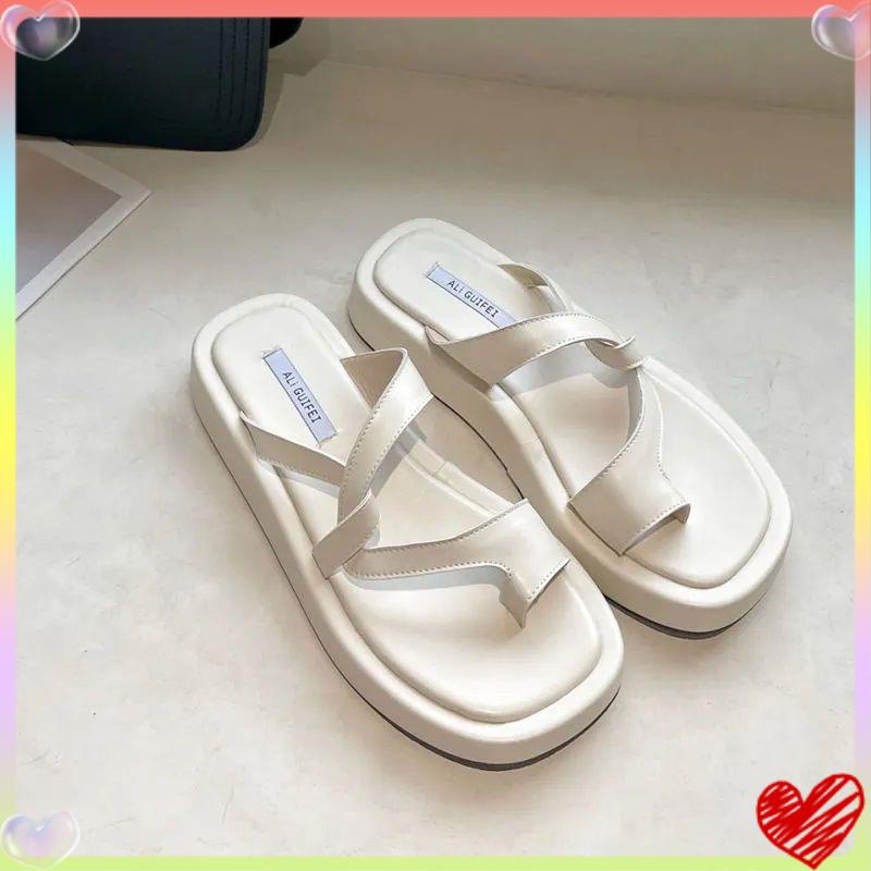 Dép xỏ ngón mẫu mới nổ đế dày