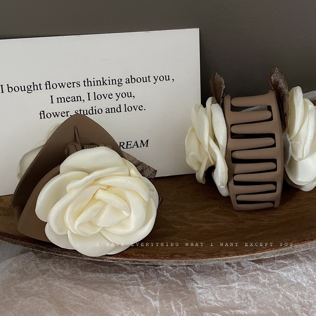 Kẹp Tóc Hình Cá Mập Đính Hoa Trà Cao Cấp Phong Cách Retro Mùa Hè Cho Nữ