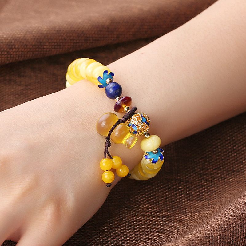 Vòng Tay Hạt Sáp Ong / Gà / Bầu Hồ Lô Tròn Màu Hổ Phách Dầu Vàng Phong Cách Dân Tộc 5.10 Cho Nữ