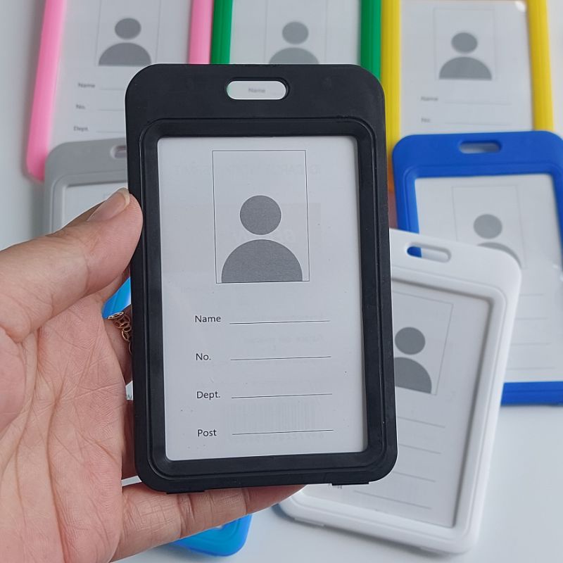 Bảng tên, thẻ đeo nhân viên, bao đựng thẻ hai mặt trong suốt nhiều màu sắc, kích thước bao thẻ 7 x 11 cm