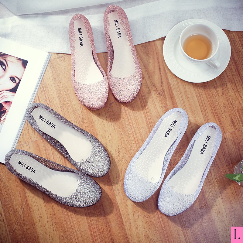 Giày Sandal Nhựa Dẻo Đế Bằng Thiết Kế Đục Lỗ Thời Trang Đi Biển Mùa Hè Cho Nữ