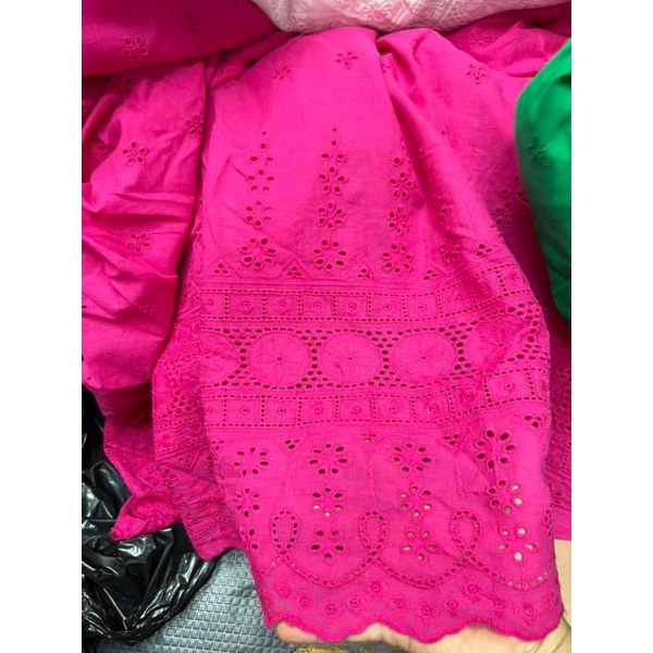 Vải thô thêu có chân thêu hai biên loại 1