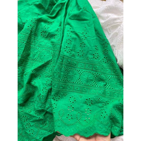 Vải thô thêu có chân thêu hai biên loại 1