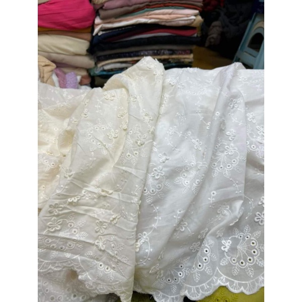 Vải thô thêu 4 màu trắng kem tím cốm