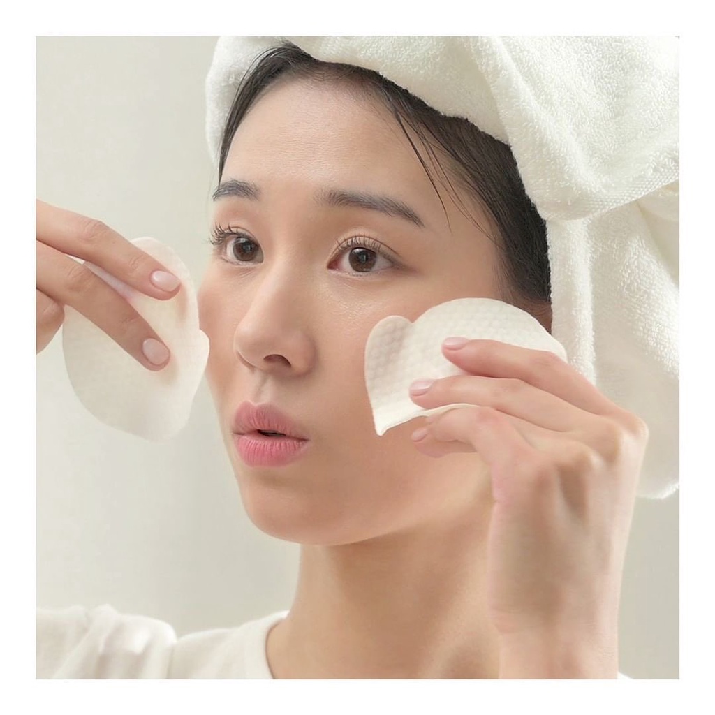 Bông Tẩy Tế Bào Chết Kiểm Soát Lỗ Chân Lông Nho Xanh Frudia Green Grape Pore Peeling Pad 3ml