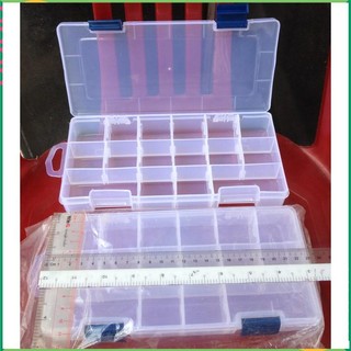 Hộp nhựa nhiều ngăn 16 ngăn dài, nắp cài, móc treo, vách tháo được. 23x11x3,5cm. v533