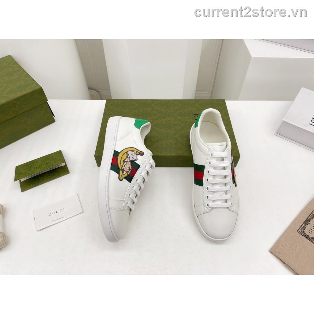 Giày Thể Thao Gucci Mũi Tròn Cột Dây Thêu Hình Ong Nhỏ Màu Trắng Thời Trang 2023