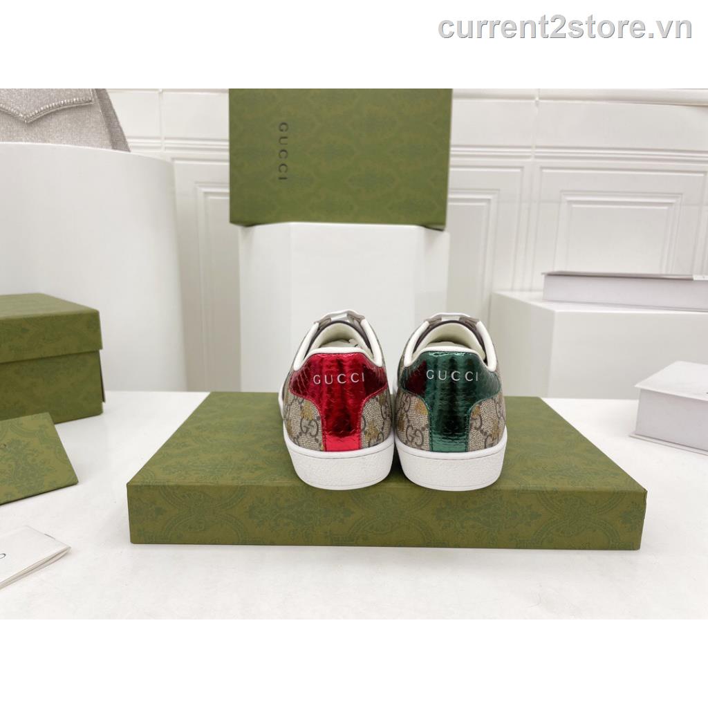 Giày Thể Thao Gucci Mũi Tròn Cột Dây Thêu Hình Ong Nhỏ Màu Trắng Thời Trang 2023