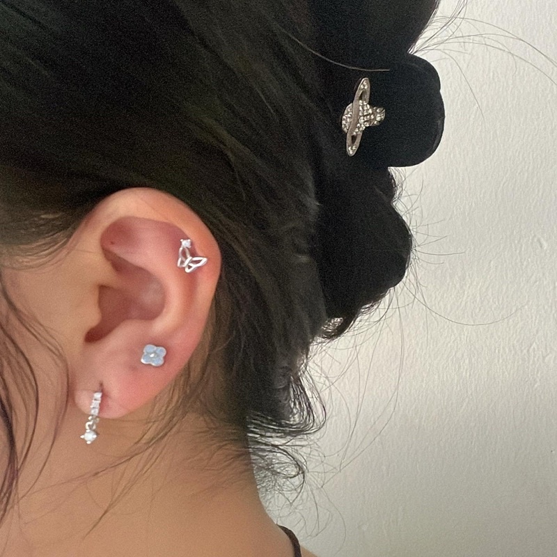 𝐯𝐞𝐥𝐯𝐞𝐭𝐩𝐢𝐧𝐤.𝐚𝐜𝐜🇰🇷 | Khuyên tai chốt bi vặn hình 🦋